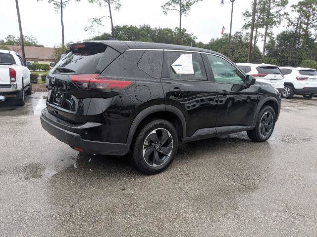Used 2025 Nissan Rogue SV FWD image 4
