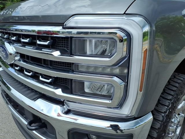 Certified 2025 Ford F250 Lariat w/ Chrome Package AWD/4WD image 4