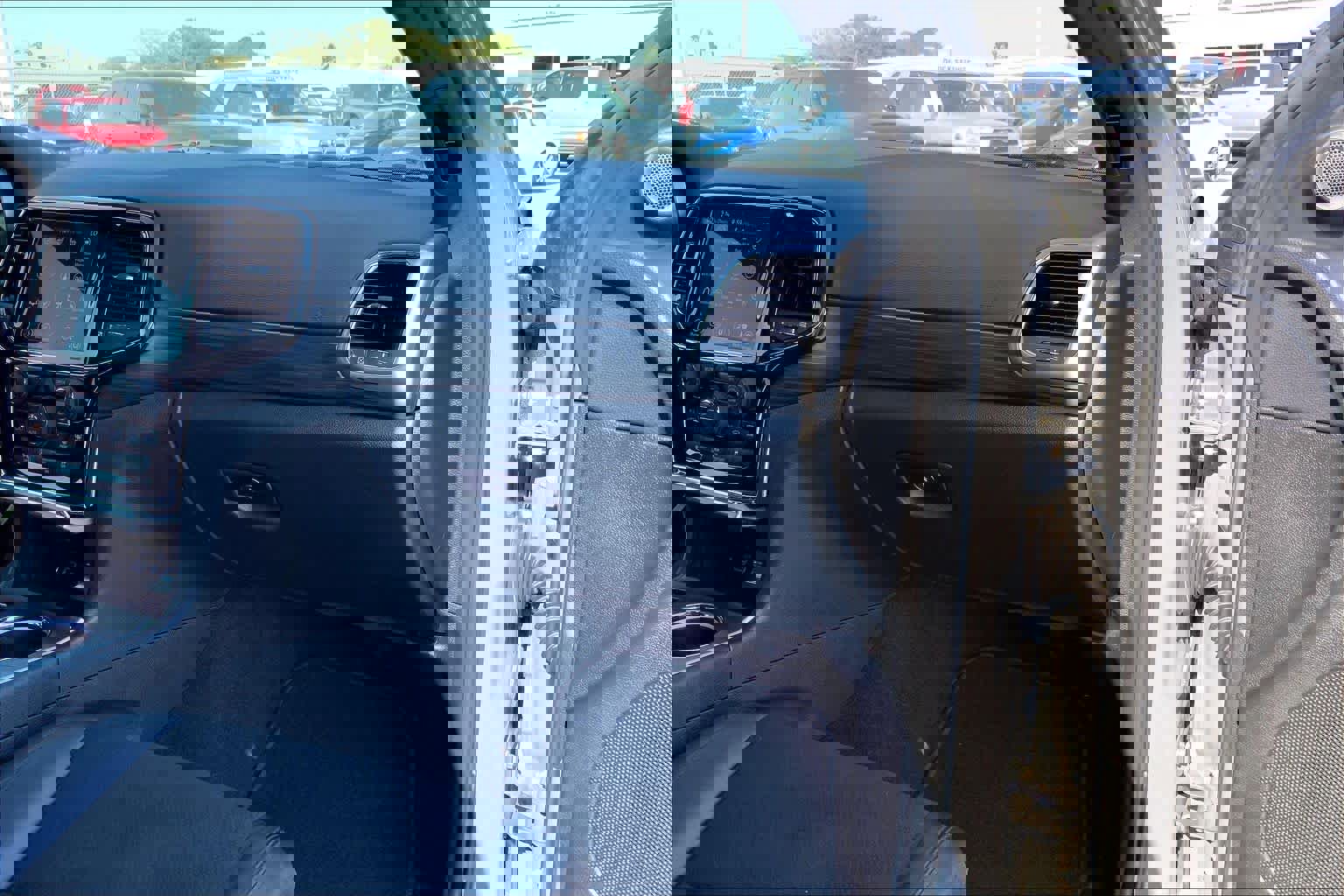 Used 2021 Jeep Grand Cherokee Laredo X image 18