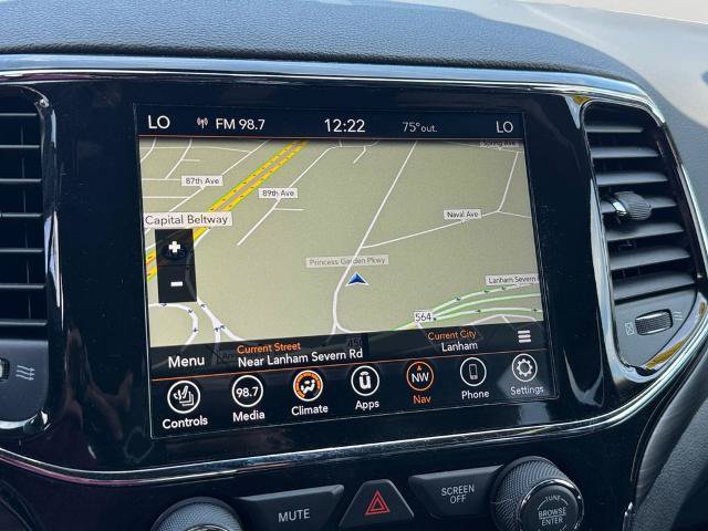 Used 2022 Jeep Grand Cherokee Laredo X AWD/4WD image 19