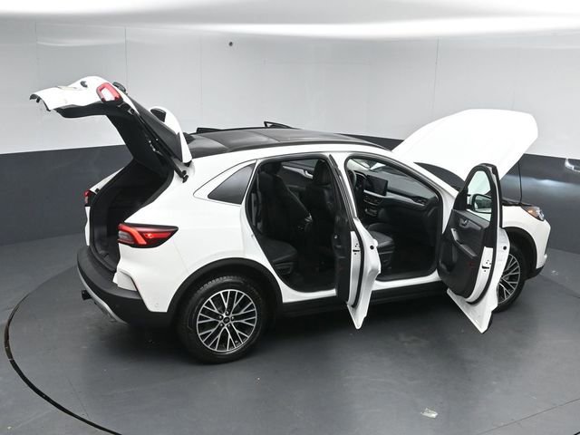 Certified 2024 Ford Escape SE w/ PHEV Premium Package image 56