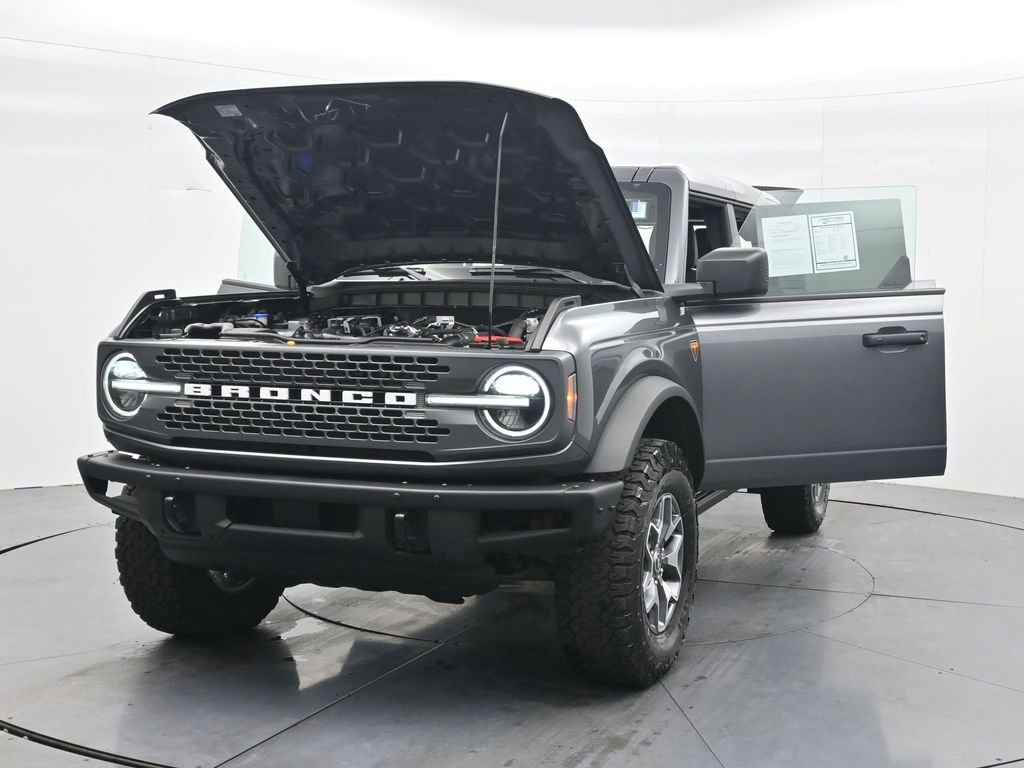 Certified 2025 Ford Bronco Badlands AWD/4WD image 43
