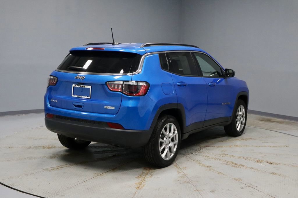 Used 2024 Jeep Compass Latitude AWD/4WD image 5
