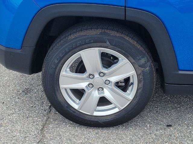 Used 2022 Jeep Compass Latitude w/ Convenience Group FWD image 6