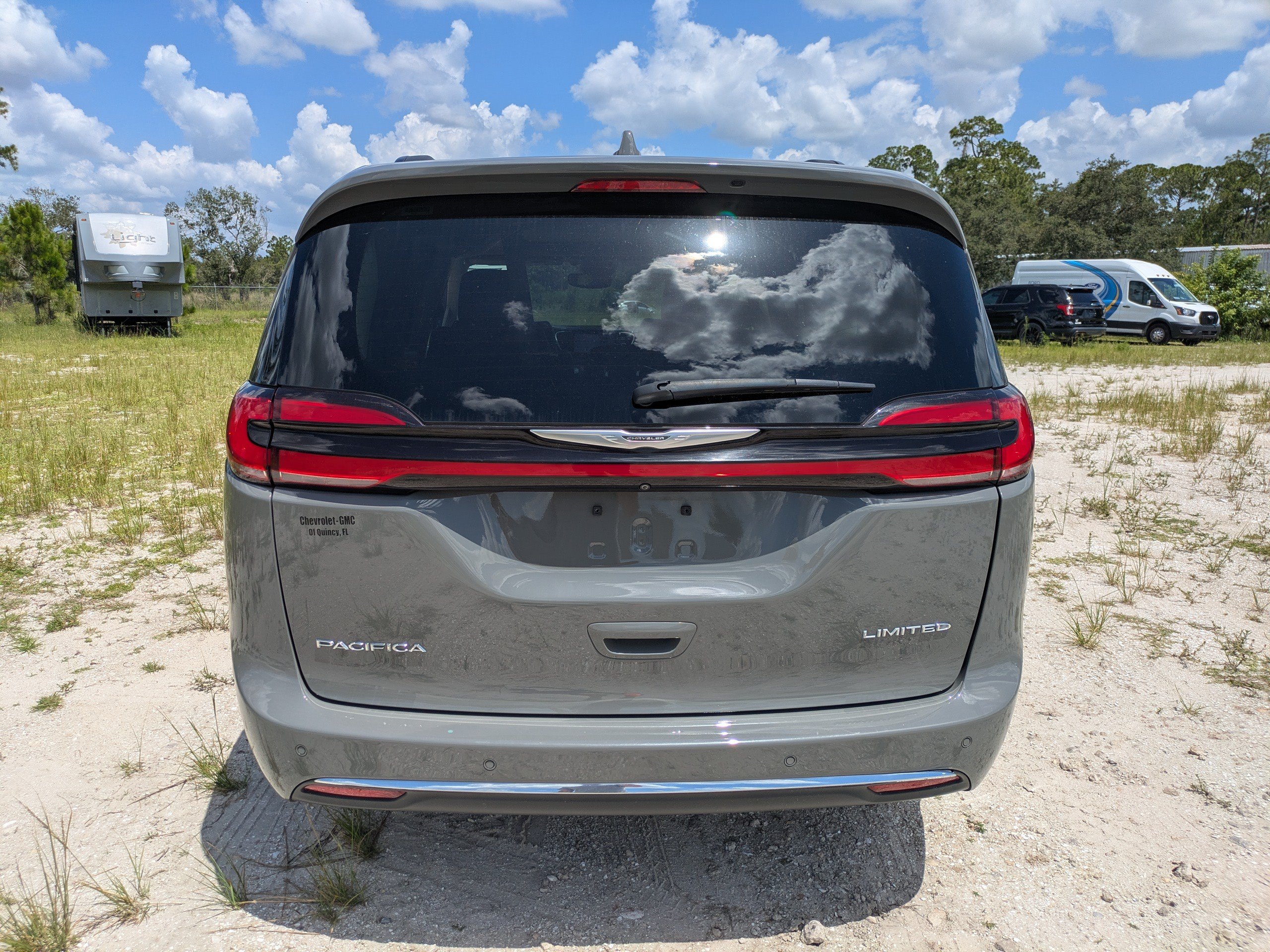 Used 2022 Chrysler Pacifica Limited FWD image 5