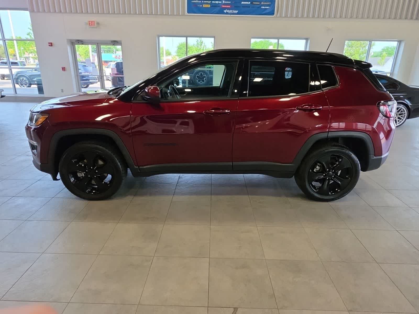 Used 2021 Jeep Compass Latitude w/ Sun and Sound Group AWD/4WD image 12