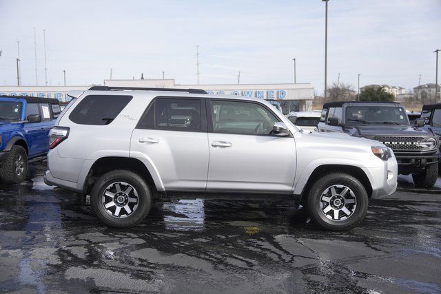 Used 2024 Toyota 4Runner TRD Off-Road image 4