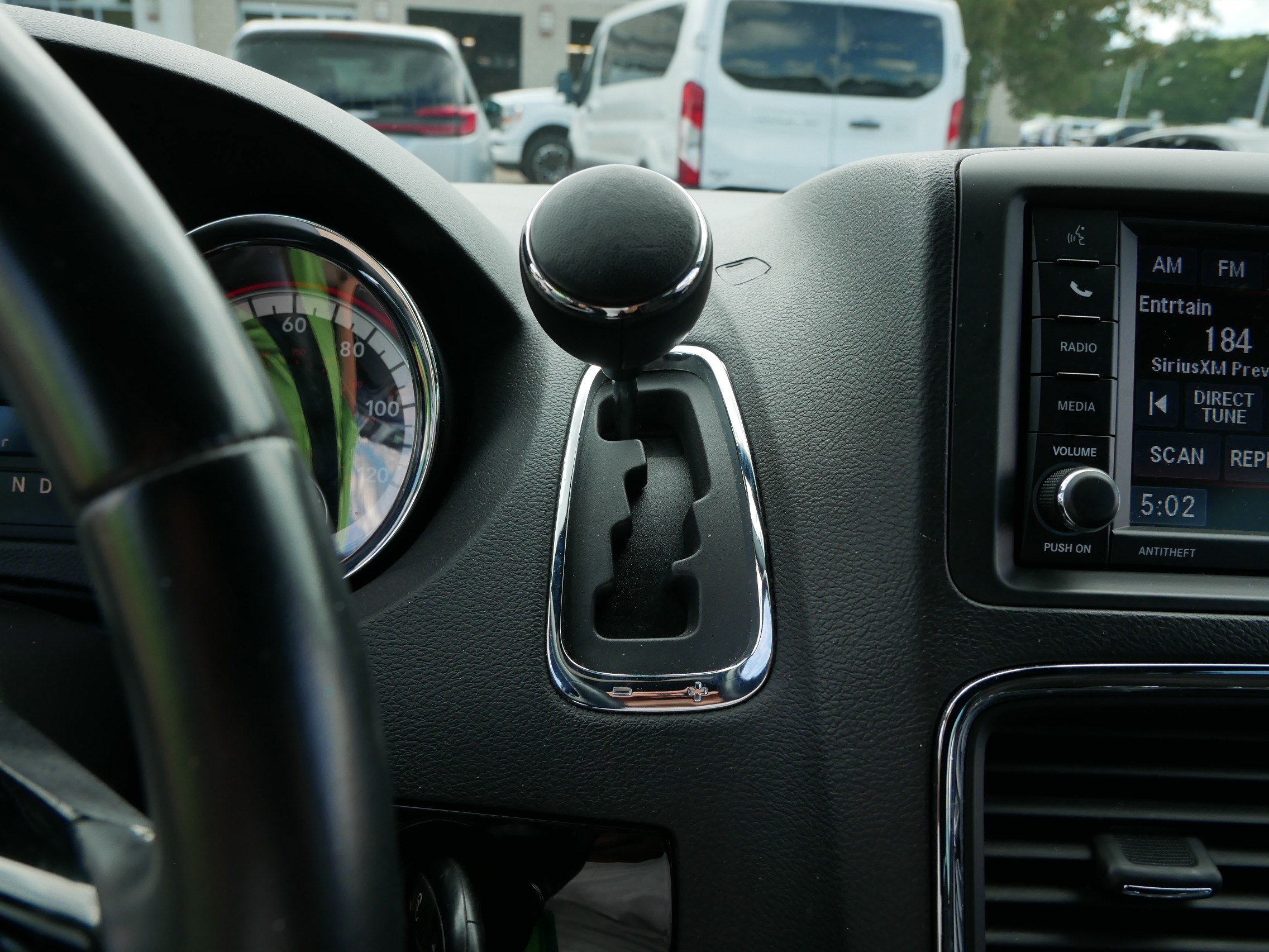 Used 2018 Dodge Grand Caravan SE FWD image 24
