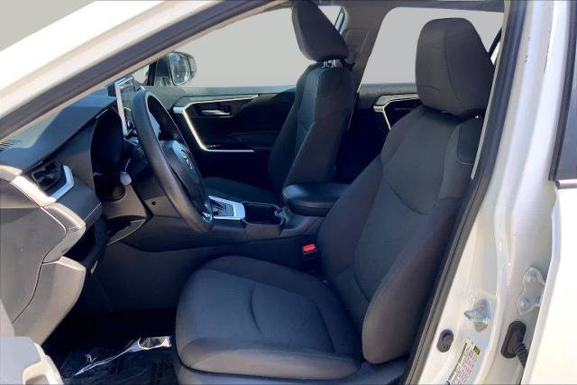 Used 2025 Toyota RAV4 XLE AWD/4WD image 9