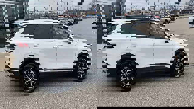 Used 2025 Kia Sportage EX w/ EX Premium Package AWD/4WD image 2