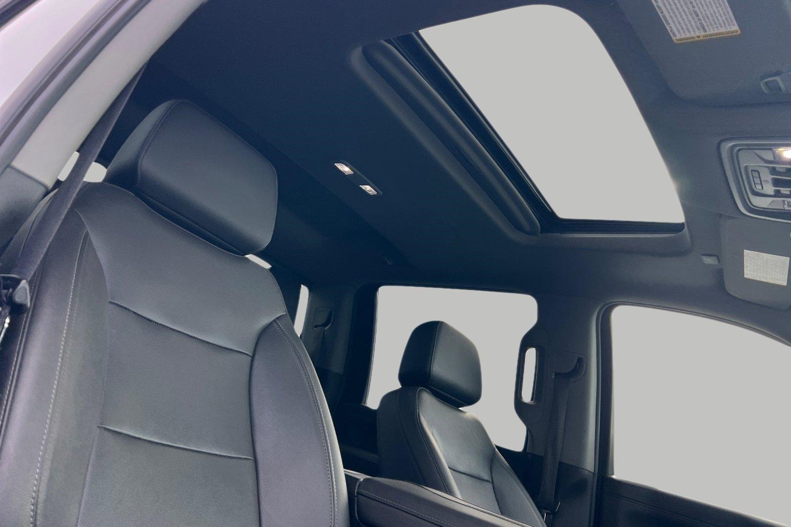 Used 2021 GMC Sierra 2500 SLT w/ SLT Preferred Package image 17