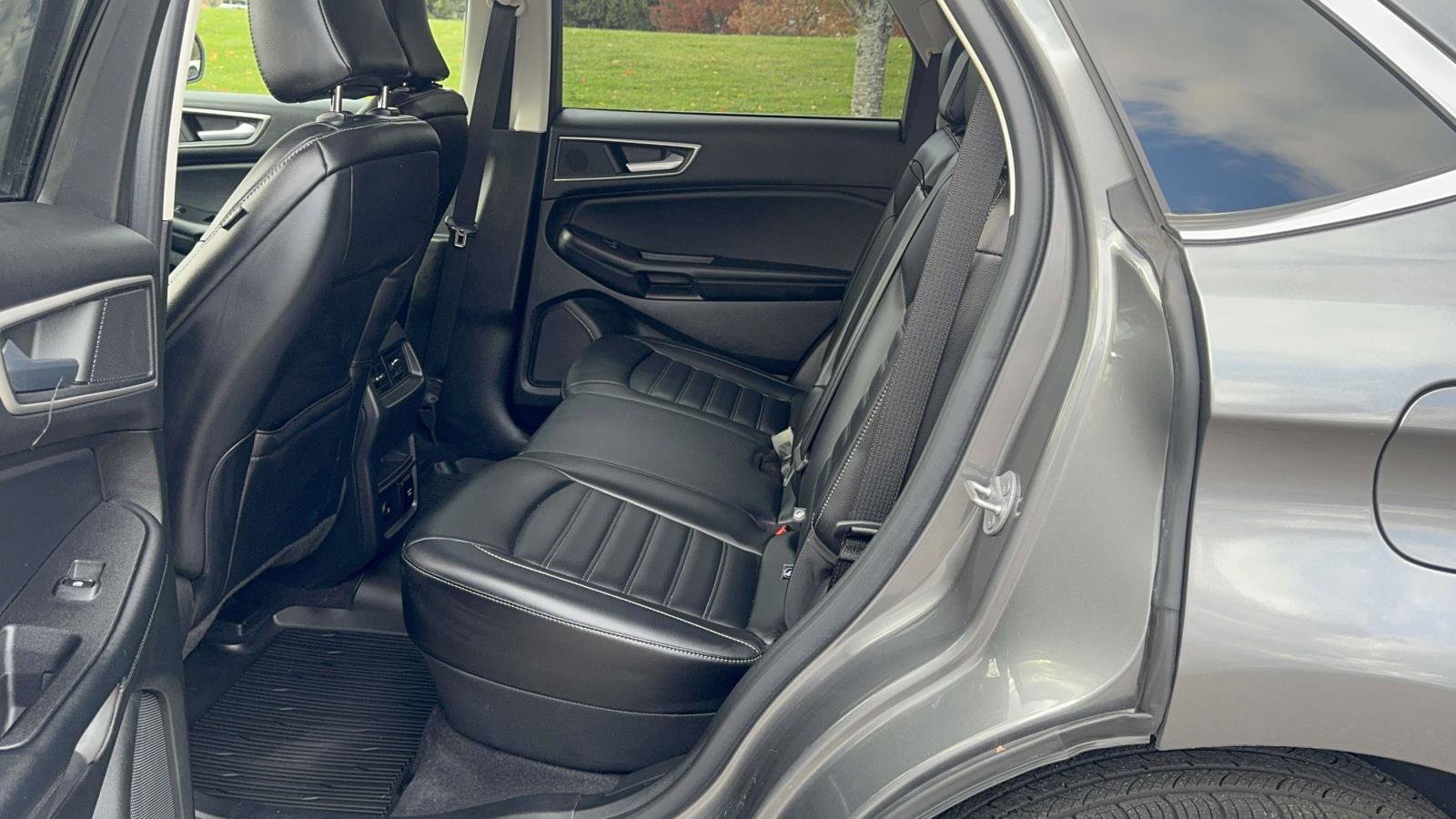 Certified 2022 Ford Edge SEL w/ Convenience Package image 12