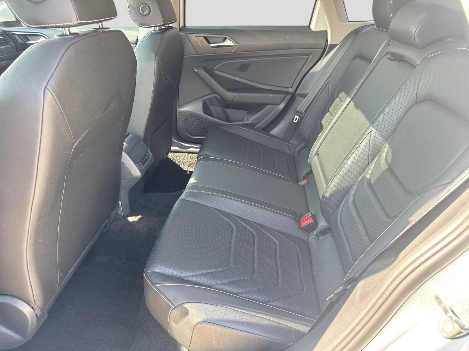 Used 2024 Volkswagen Jetta SEL FWD image 22