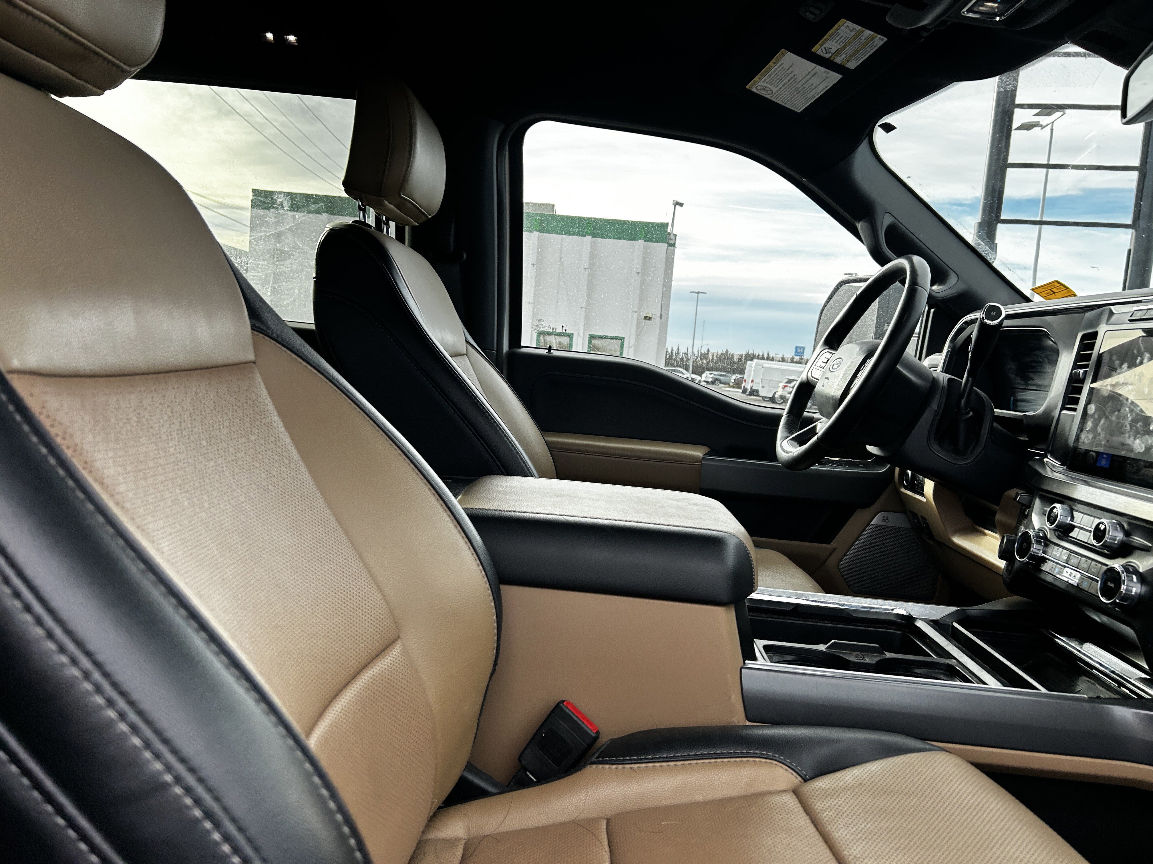 Certified 2024 Ford F350 Lariat w/ FX4 Off-Road Package image 12