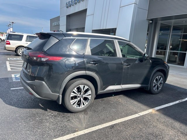 Used 2023 Nissan Rogue SV w/ SV Premium B Package FWD image 2
