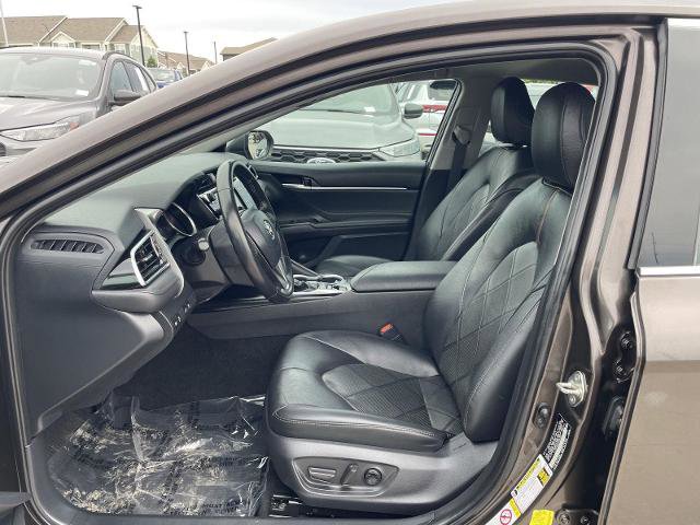 Used 2018 Toyota Camry XLE FWD image 17