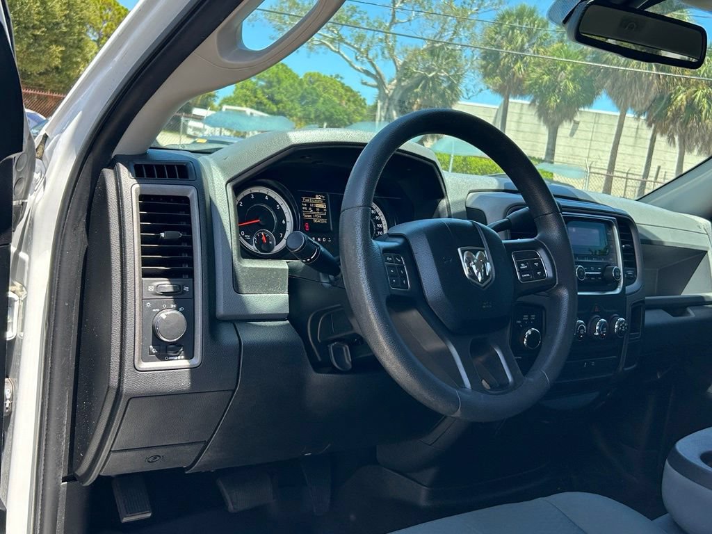 Used 2018 RAM 1500 ST w/ SXT Appearance Group AWD/4WD image 34