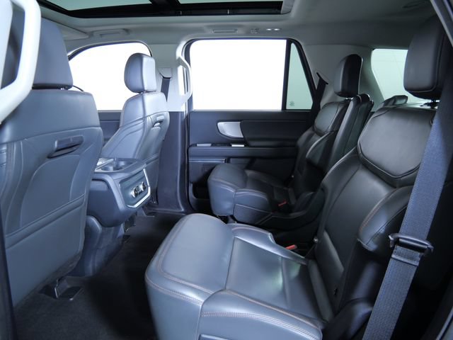 Certified 2025 Ford Expedition Active AWD/4WD image 14