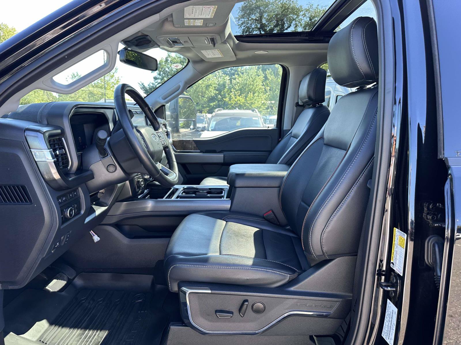 Certified 2024 Ford F250 Lariat w/ Lariat Ultimate Package AWD/4WD image 13