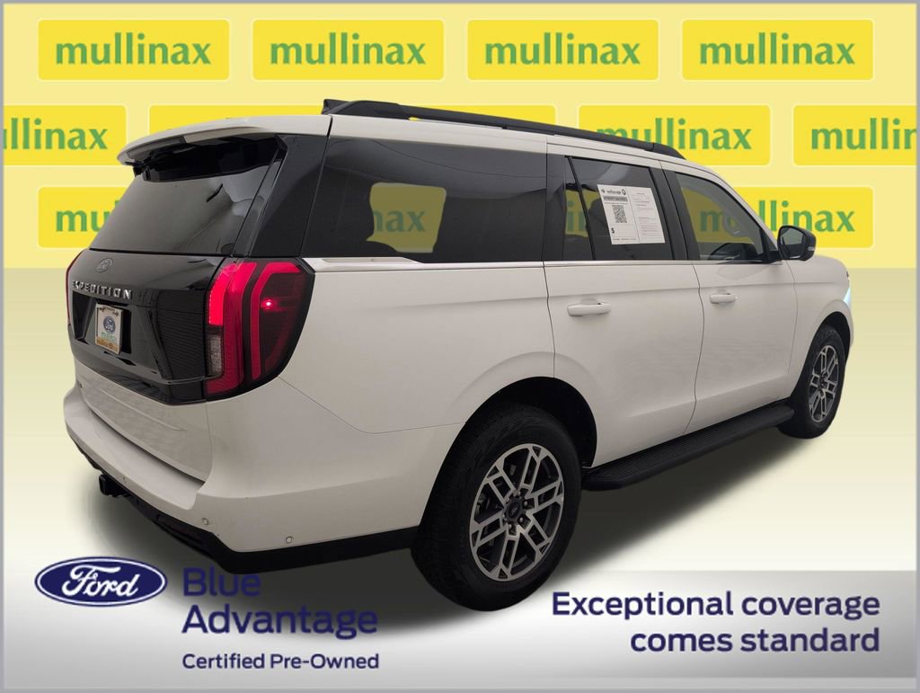 Certified 2025 Ford Expedition Active AWD/4WD image 3
