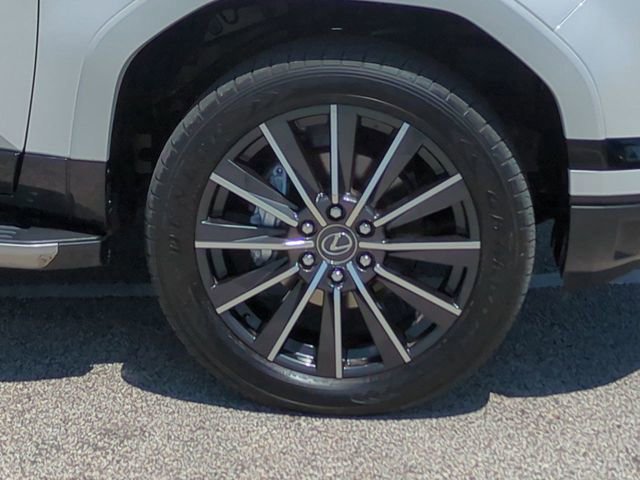 Used 2024 Lexus GX 550 w/ Accessory Package (31) image 12