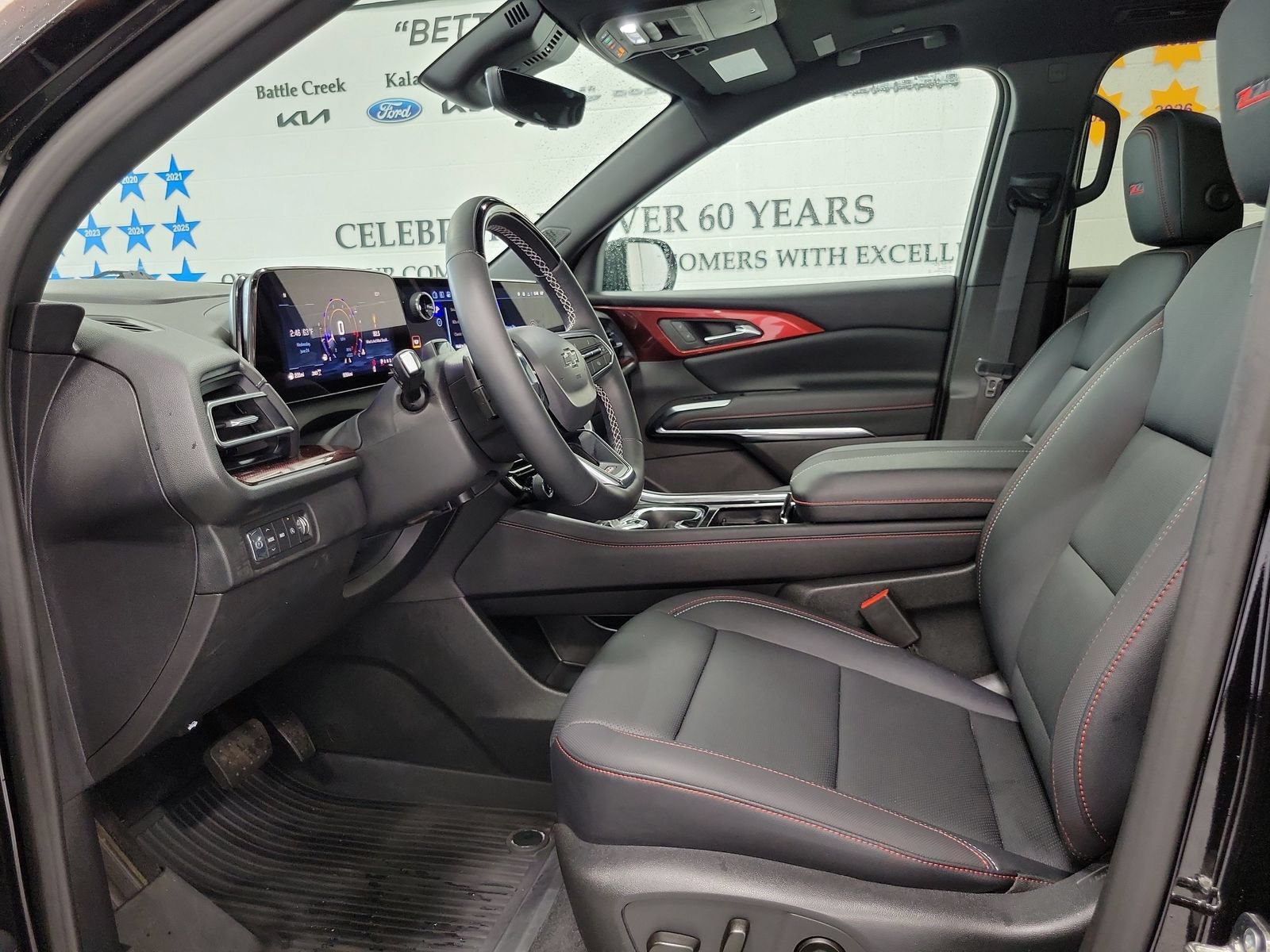 Used 2026 Chevrolet Traverse Z71 w/ Enhanced Driving Package AWD/4WD image 8