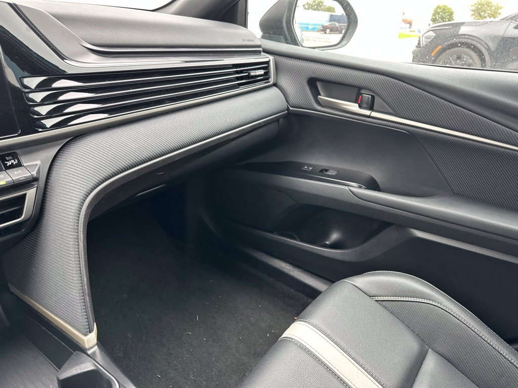 Used 2025 Toyota Camry SE FWD image 47