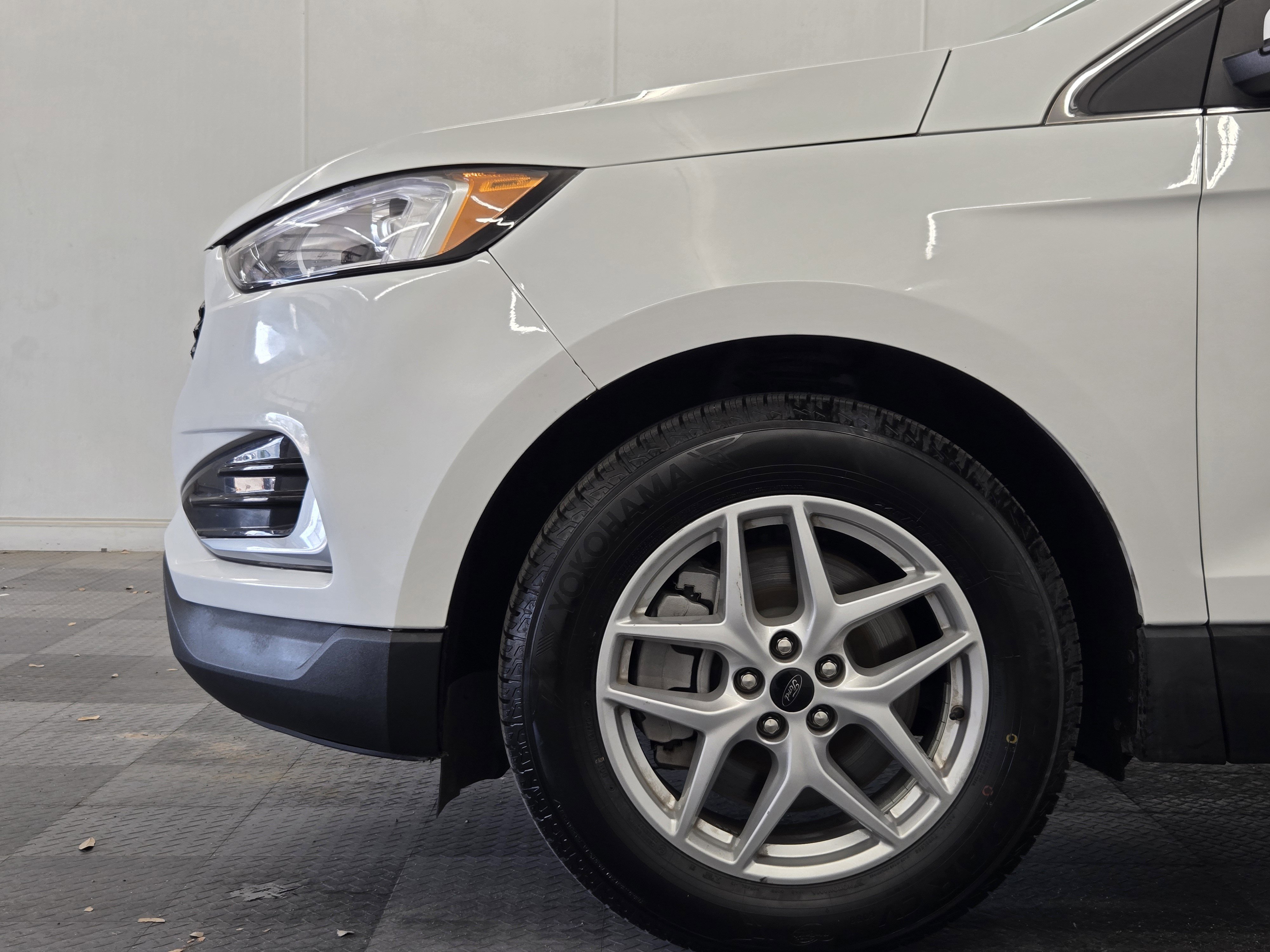 Certified 2023 Ford Edge SEL AWD/4WD image 9