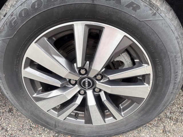 Used 2022 Nissan Pathfinder SL w/ Cargo Package AWD/4WD image 11
