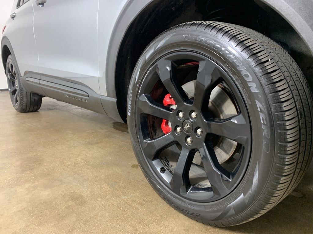 Certified 2024 Ford Explorer ST AWD/4WD image 6