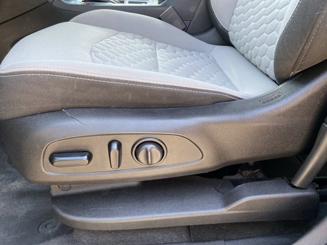 Used 2018 Chevrolet Equinox LT FWD image 12