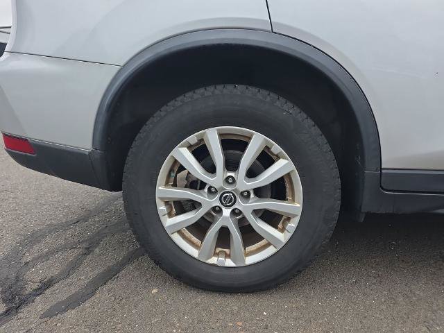 Used 2018 Nissan Rogue SV AWD/4WD image 12