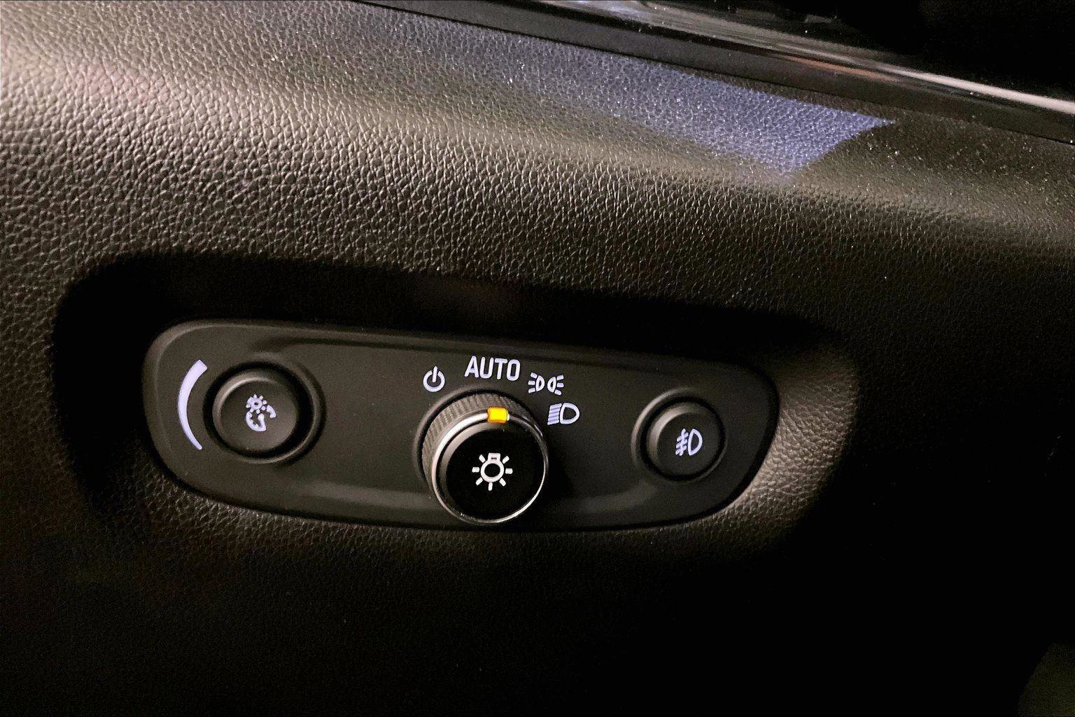 Used 2019 Chevrolet Traverse LT image 30