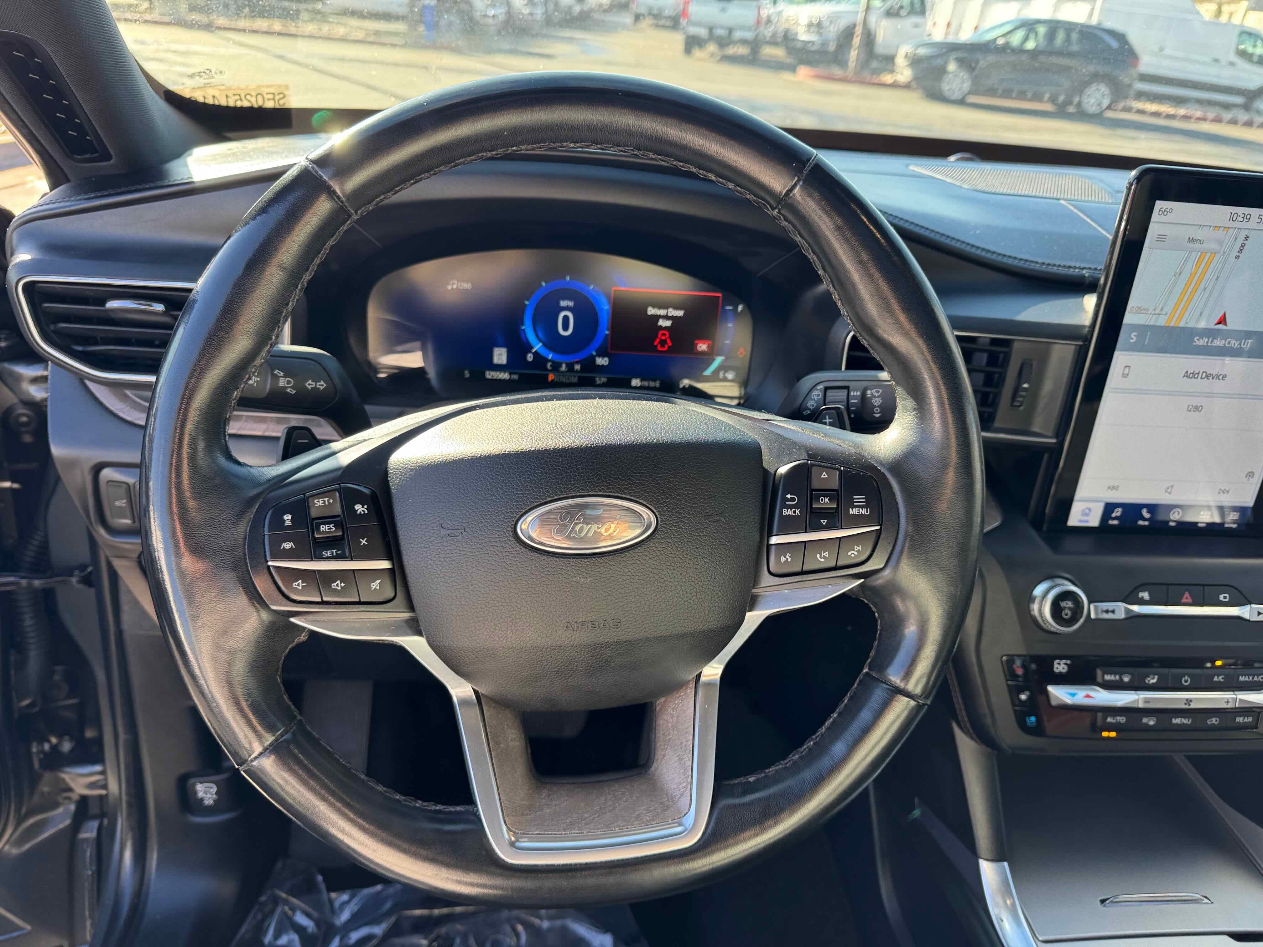 Certified 2020 Ford Explorer Platinum w/ Premium Technology Package image 18