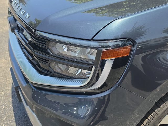 Certified 2025 Ford Expedition Max Platinum w/ Driver's Package AWD/4WD image 12