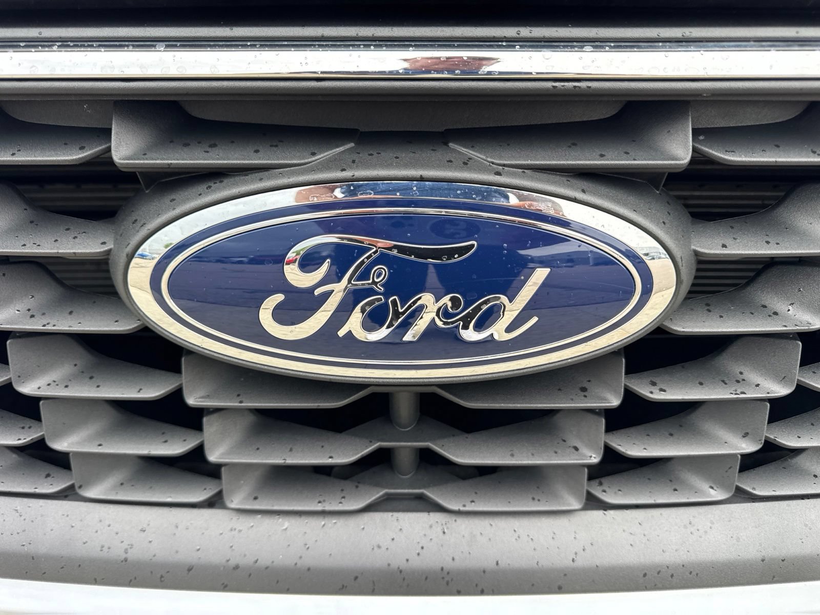 Certified 2025 Ford Escape SE FWD image 13