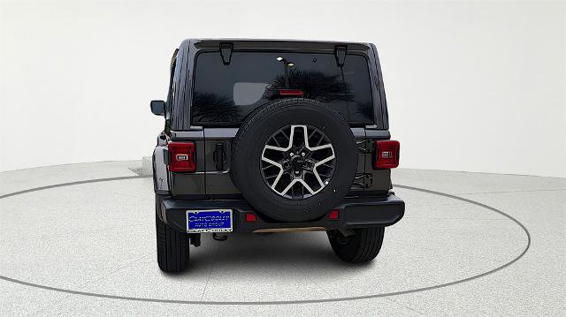 Used 2025 Jeep Wrangler Unlimited Sahara image 7