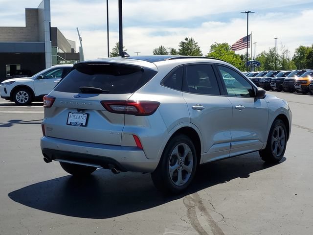 Certified 2024 Ford Escape ST-Line w/ Tech Pack #1 AWD/4WD image 3