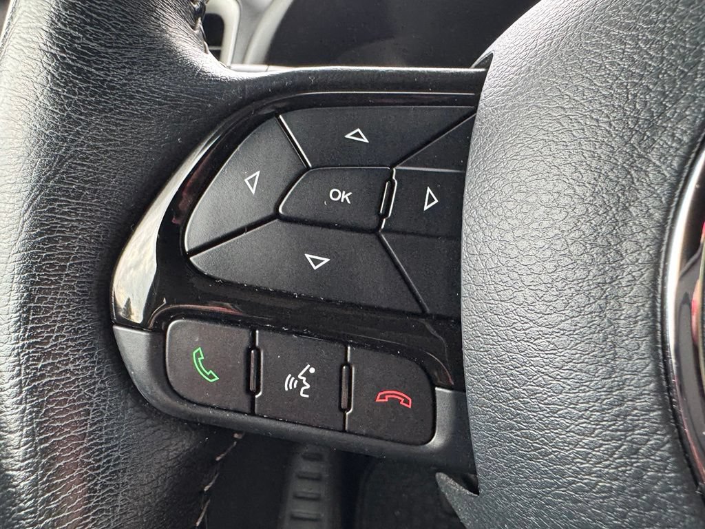 Used 2021 Jeep Renegade Latitude AWD/4WD image 36