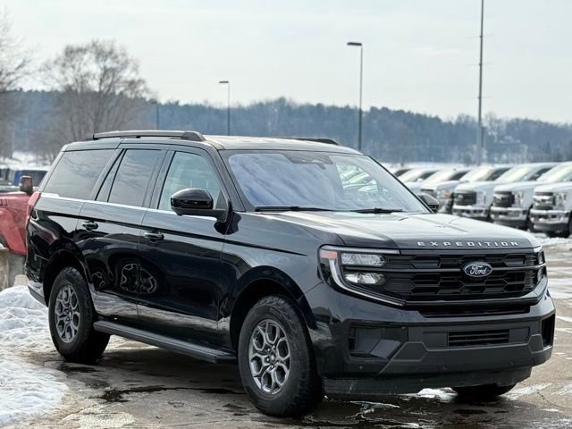 Certified 2025 Ford Expedition Active image 36