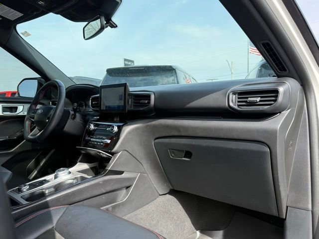 Certified 2024 Ford Explorer ST-Line w/ Class IV Trailer Tow Package image 20