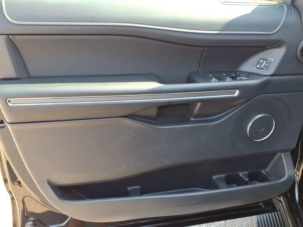 Certified 2024 Ford Expedition XLT AWD/4WD image 15