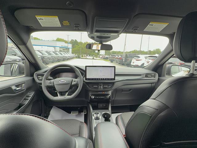 Certified 2023 Ford Escape ST-Line w/ Tech Pack #1 AWD/4WD image 17