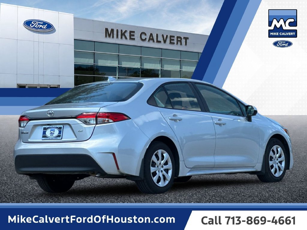 Used 2025 Toyota Corolla LE FWD image 5