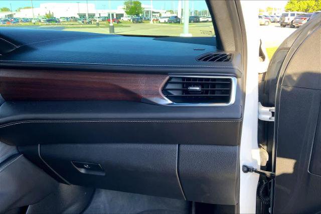 Used 2024 GMC Yukon XL Denali Ultimate image 18