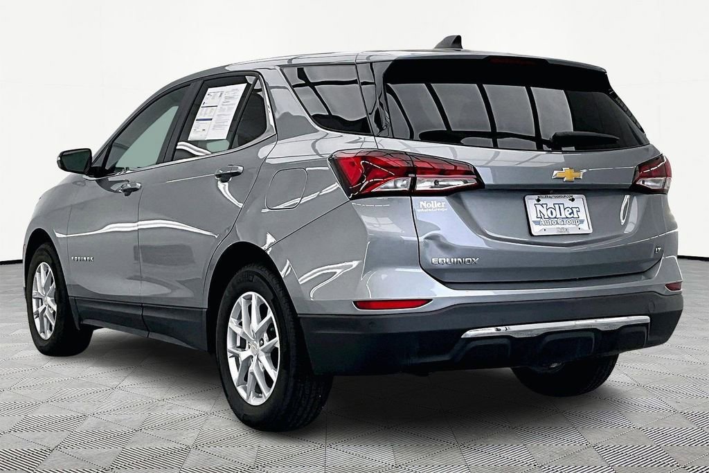 Used 2024 Chevrolet Equinox LT image 2