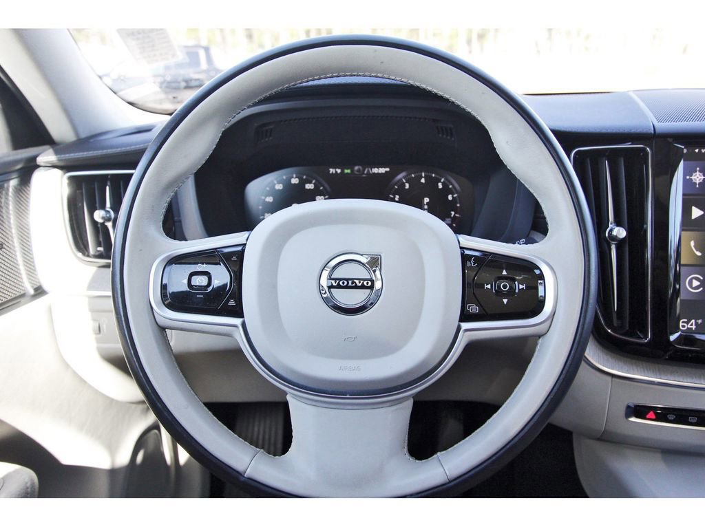 Used 2020 Volvo XC60 T6 Inscription w/ Protection Package Premier image 15