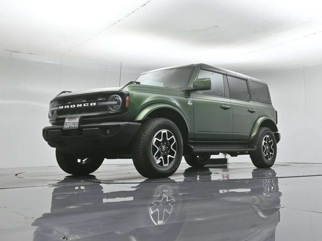 Certified 2025 Ford Bronco Outer Banks AWD/4WD image 47