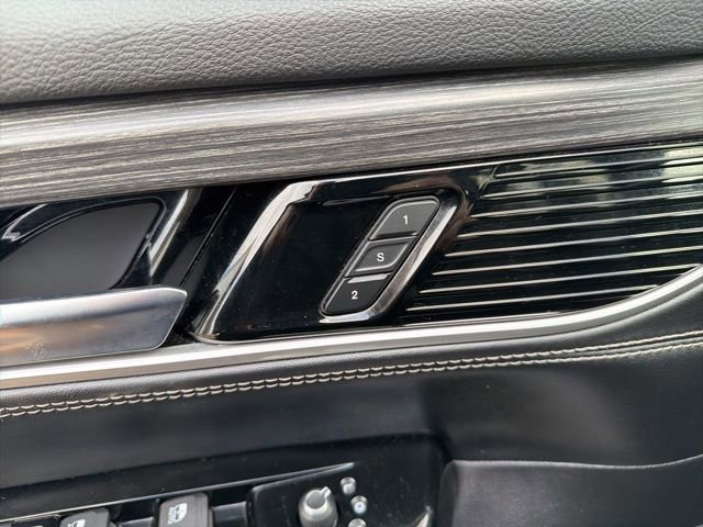 Used 2024 Jeep Wagoneer L Series II w/ Flexible Seating Group image 21