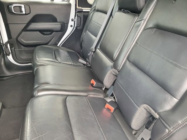 Used 2022 Jeep Wrangler Unlimited Sahara AWD/4WD image 13